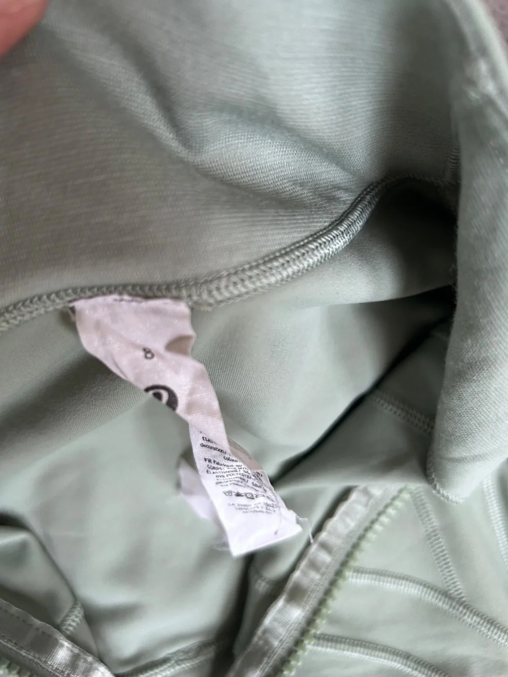 Lululemon Define Jacket Nulu & WUNDER TRAIN leggings